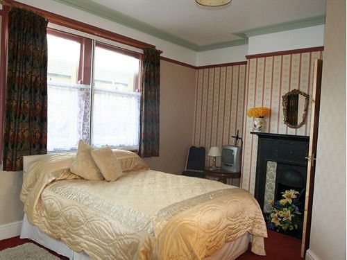 Lyndale Guest House パトリー・ブリッジ エクステリア 写真